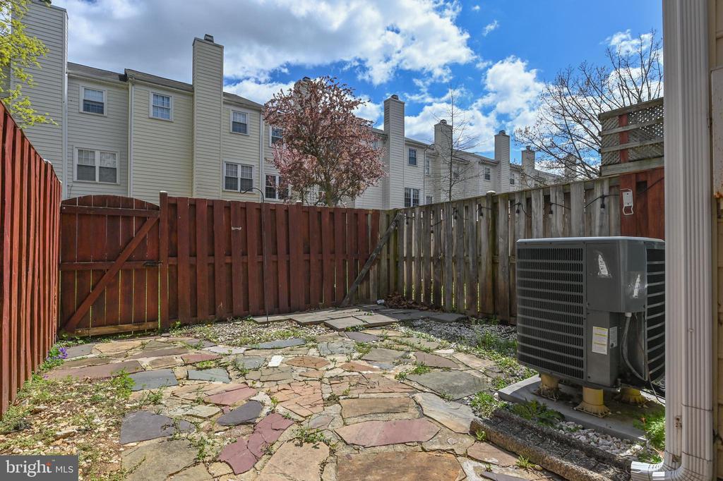 1701 W BANCROFT LANE