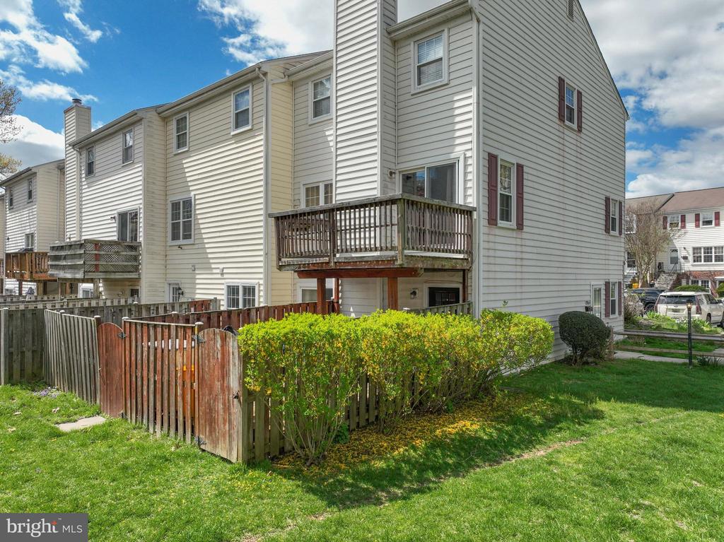 1701 W BANCROFT LANE