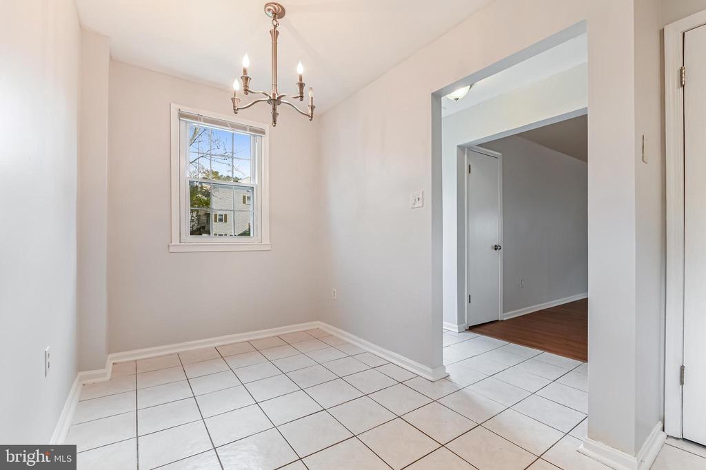 1701 W BANCROFT LANE