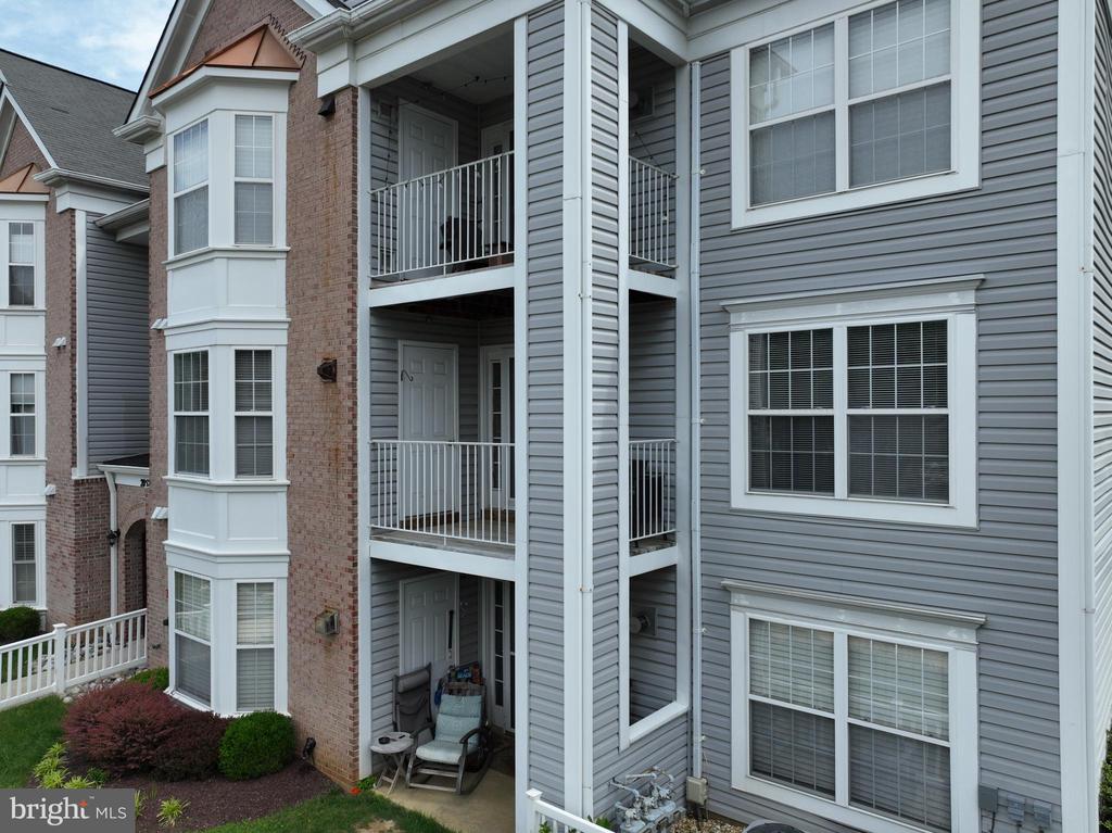 2052 QUAKER WAY Unit: 8