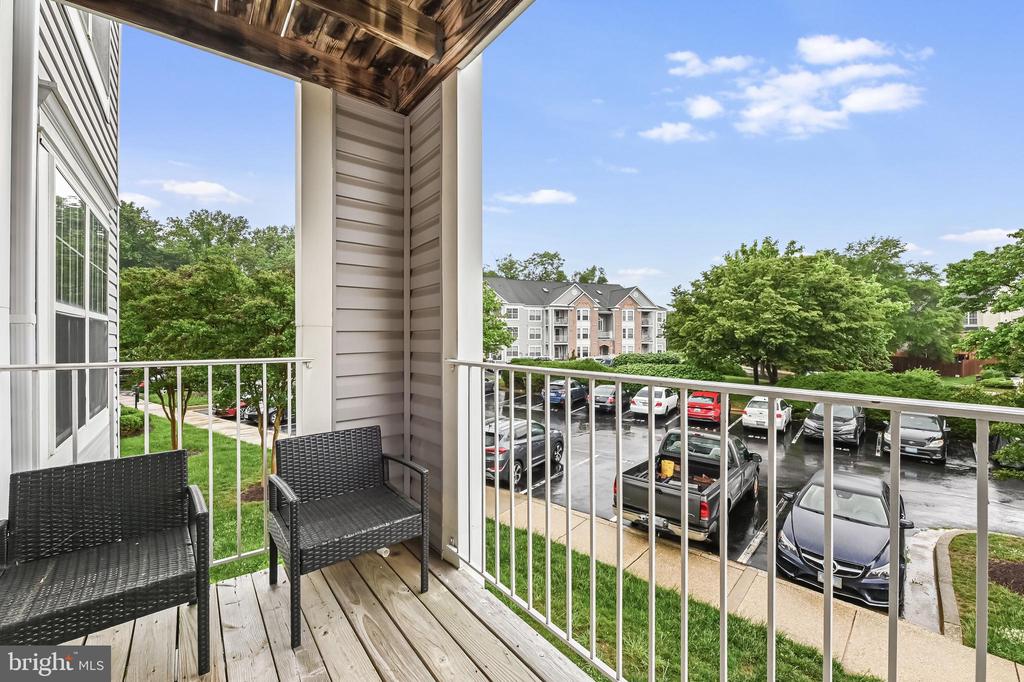 2052 QUAKER WAY Unit: 8