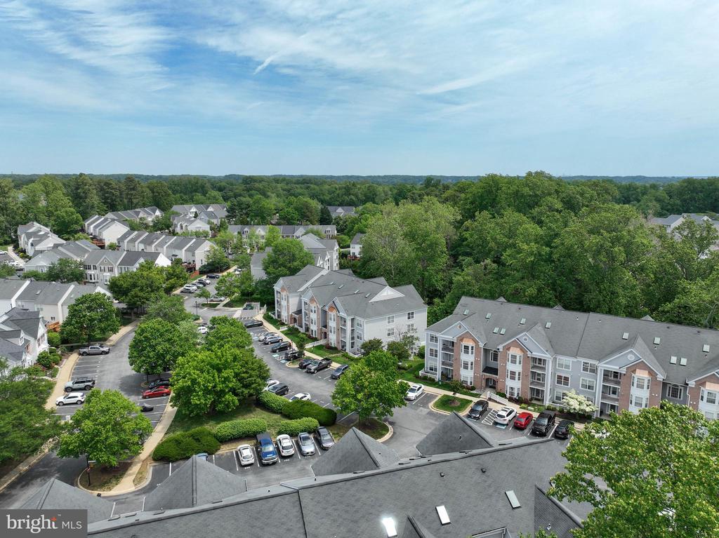 2052 QUAKER WAY Unit: 8