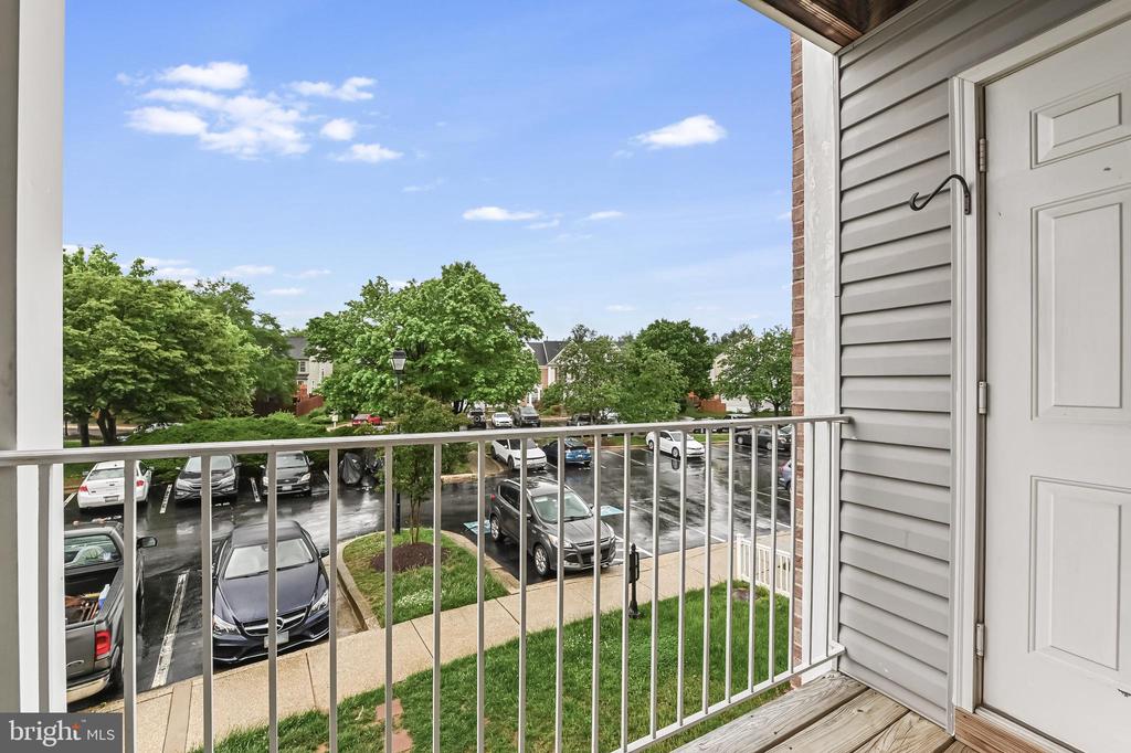 2052 QUAKER WAY Unit: 8