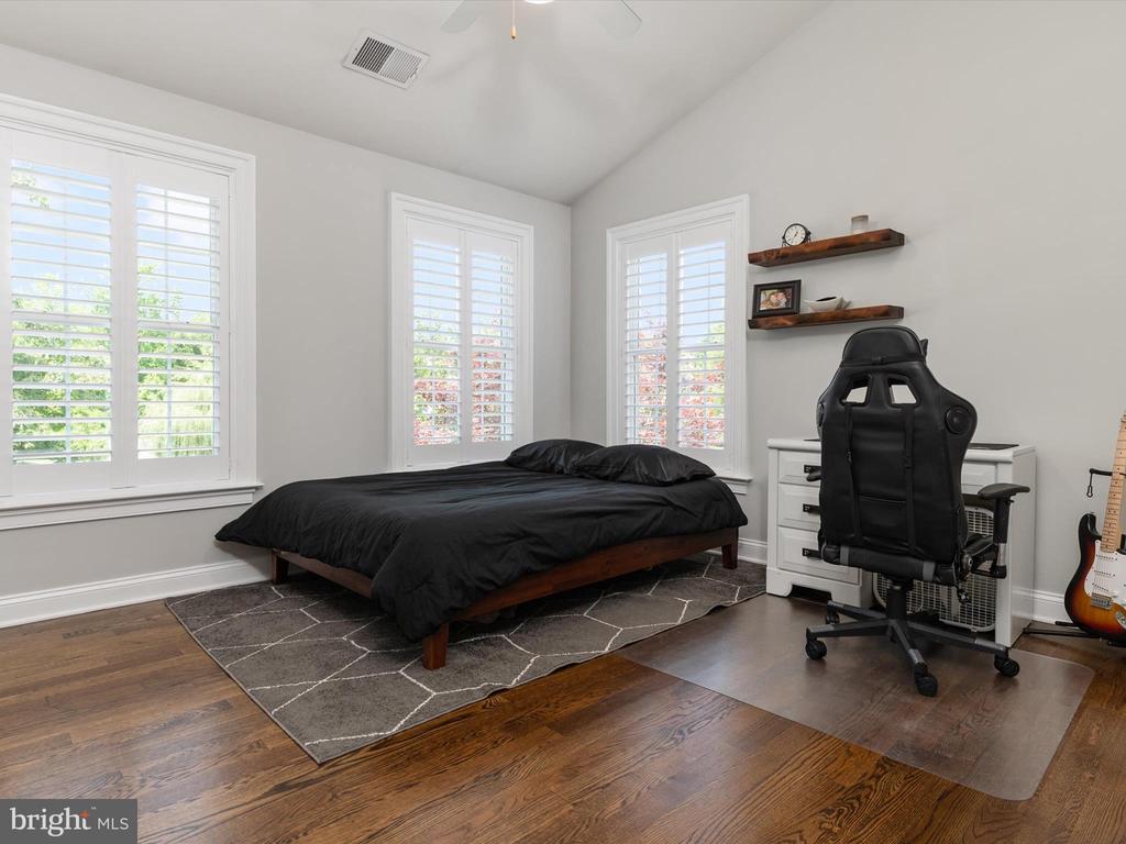 3309 KENNEY LANE