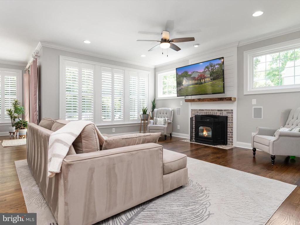 3309 KENNEY LANE