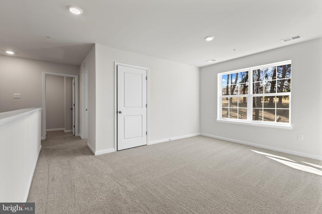 3701 DEVONANN LANE