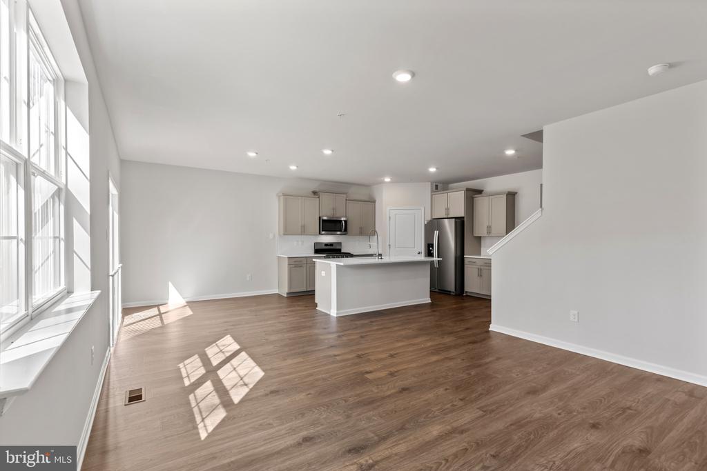 3701 DEVONANN LANE