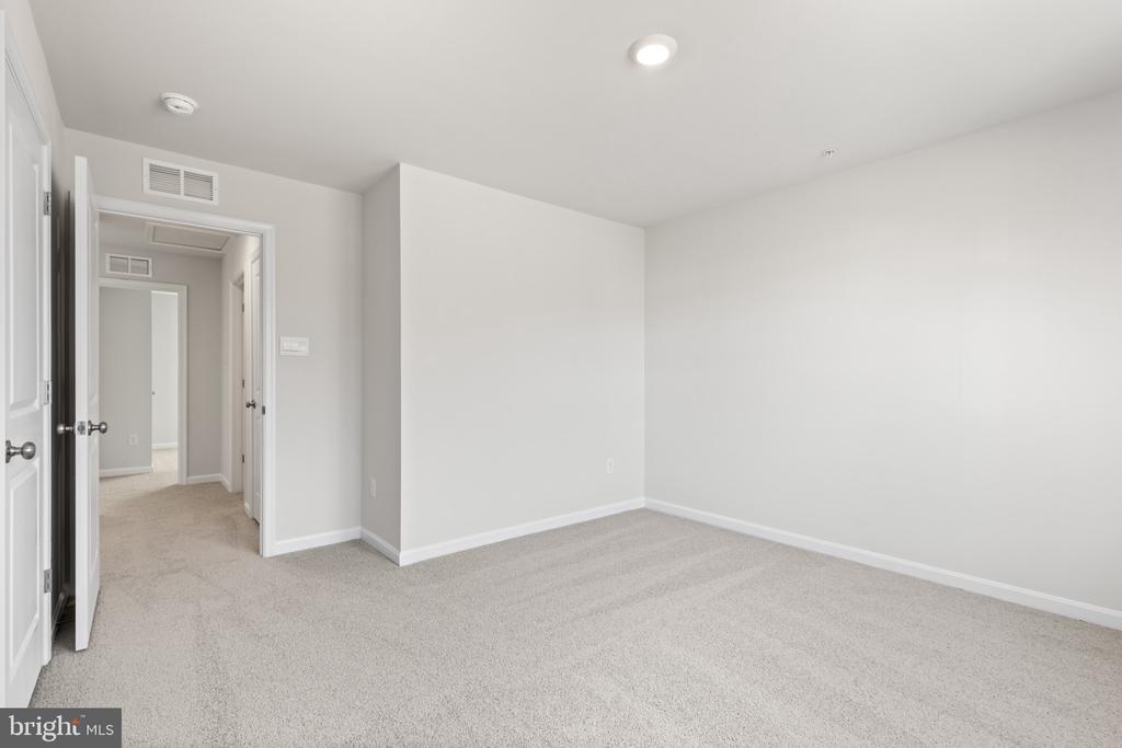3701 DEVONANN LANE