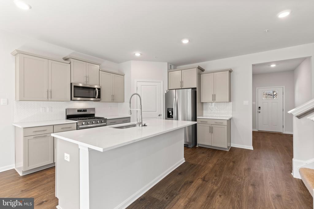 3701 DEVONANN LANE