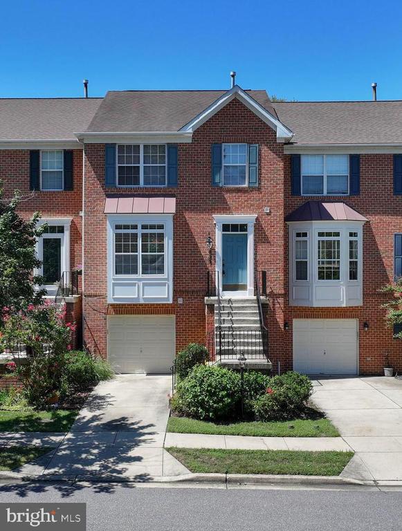 3855 GLEBE MEADOW WAY