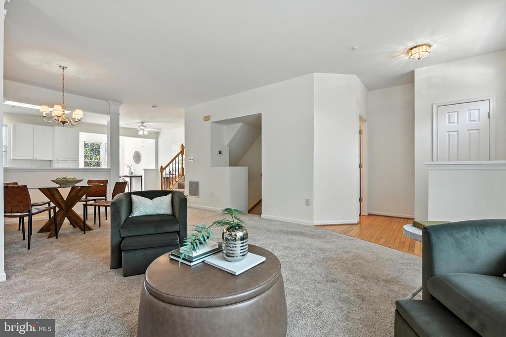 3855 GLEBE MEADOW WAY