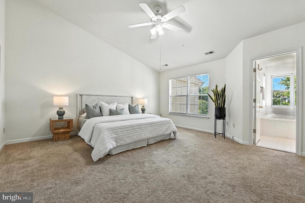 3855 GLEBE MEADOW WAY