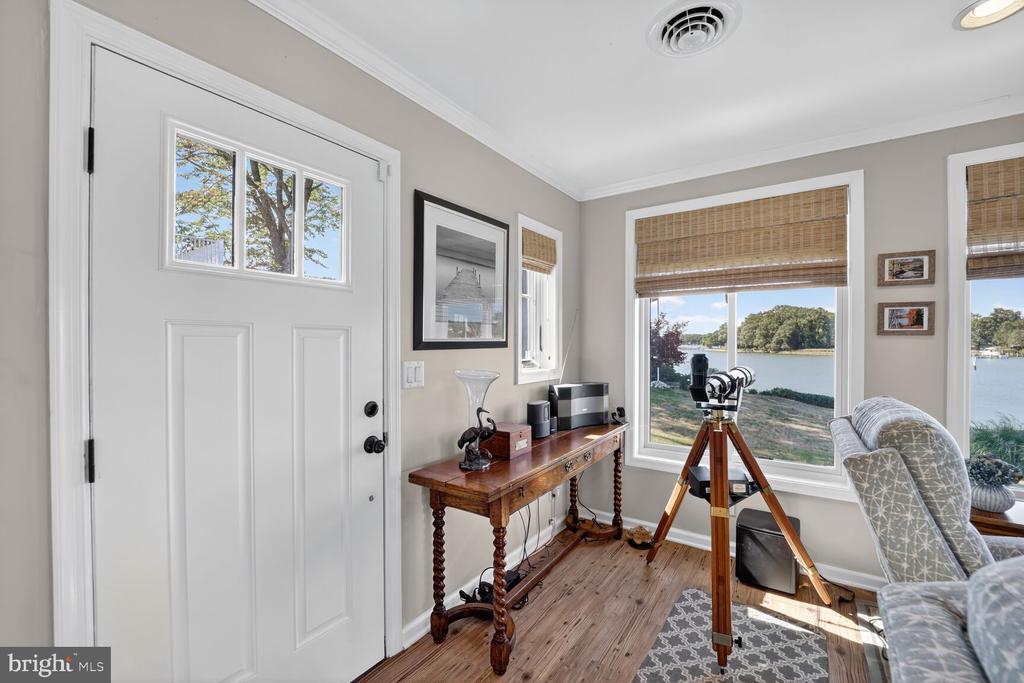 1663 CLIFF DRIVE
