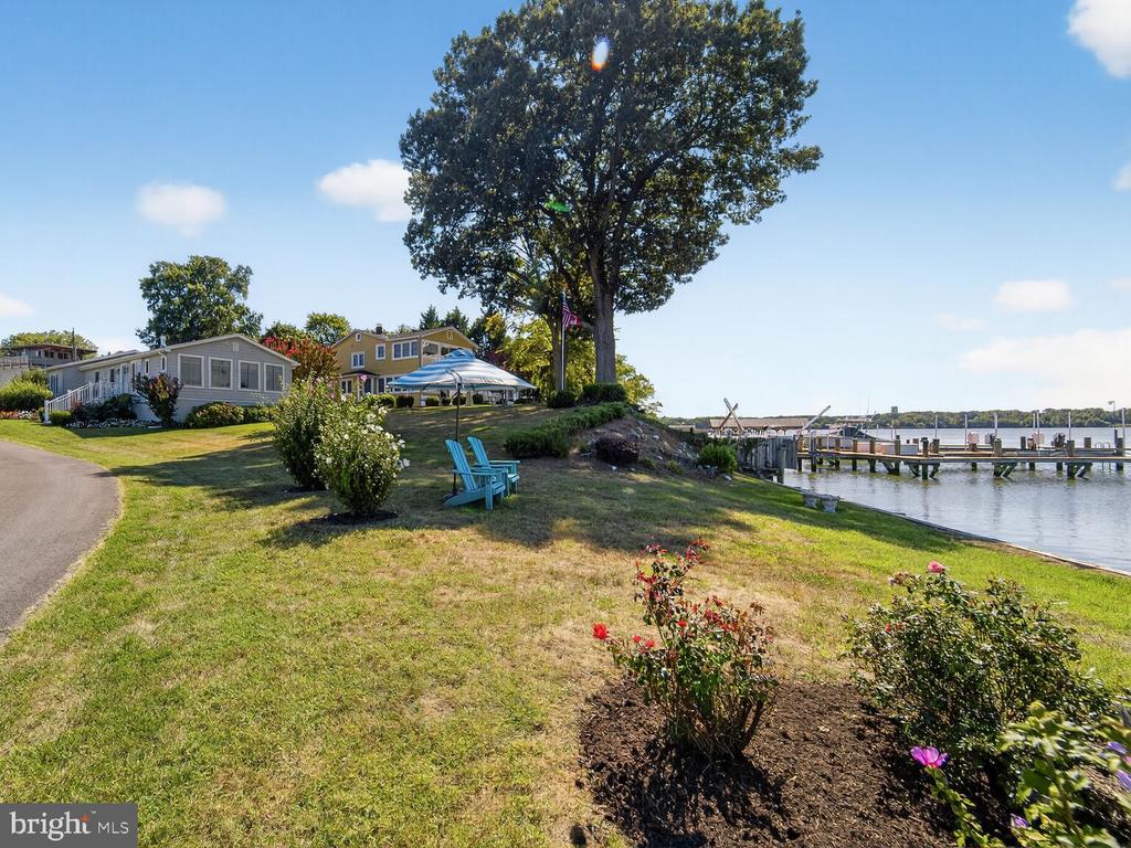 1663 CLIFF DRIVE