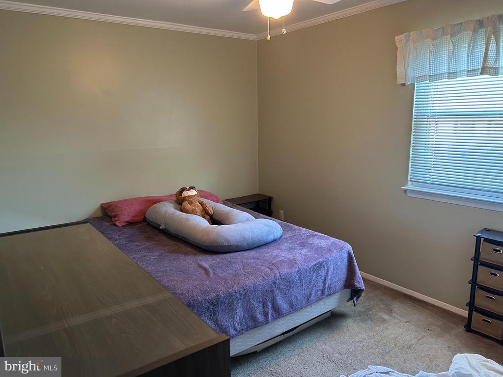 429 HARDMOORE COURT