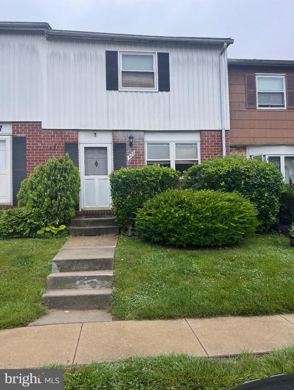 429 HARDMOORE COURT