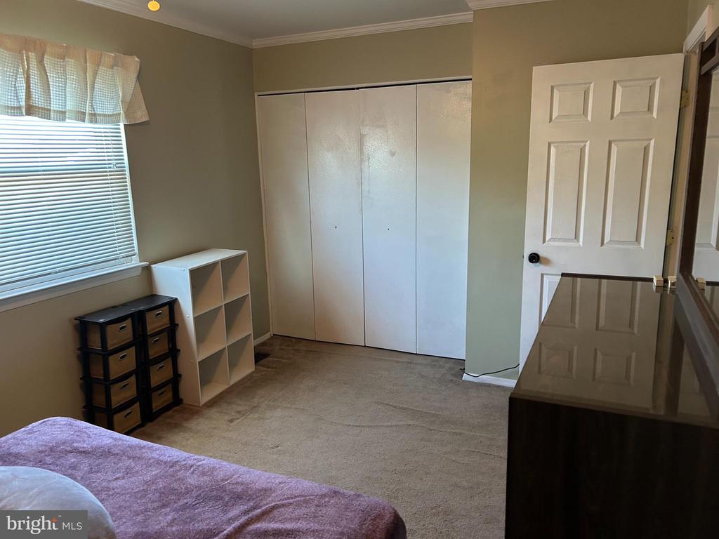 429 HARDMOORE COURT