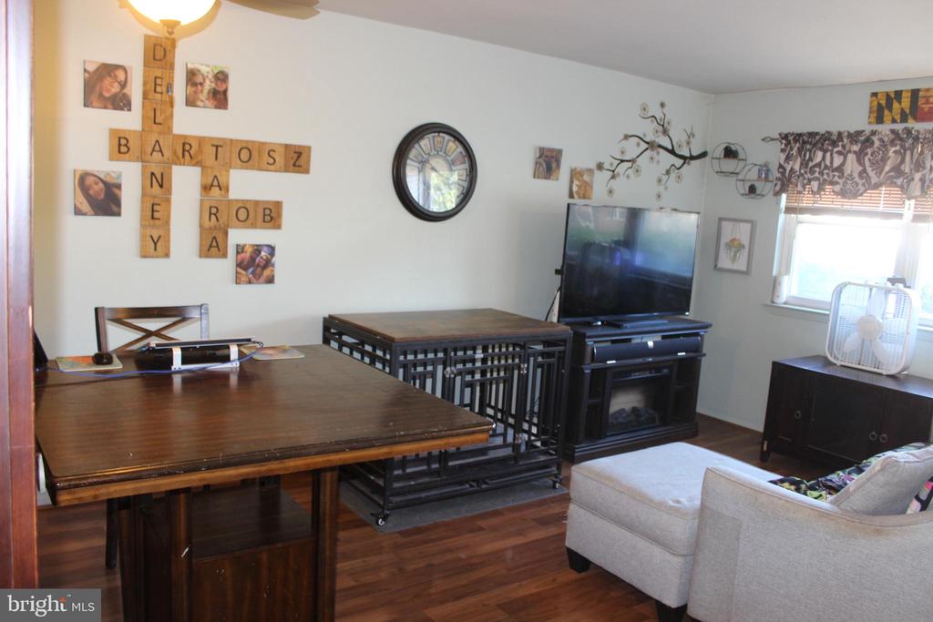 429 HARDMOORE COURT