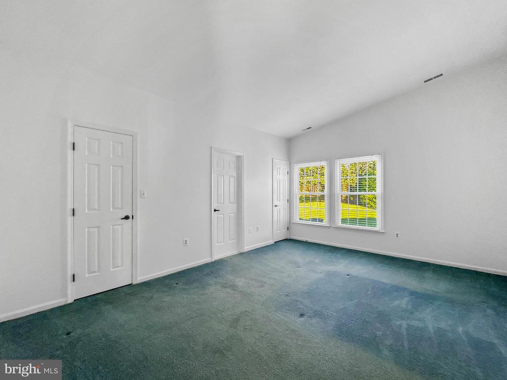 950 BERMUDA LANE