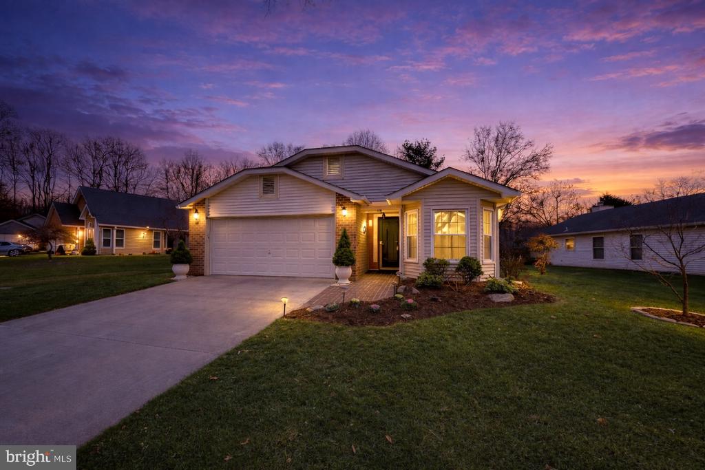 950 BERMUDA LANE