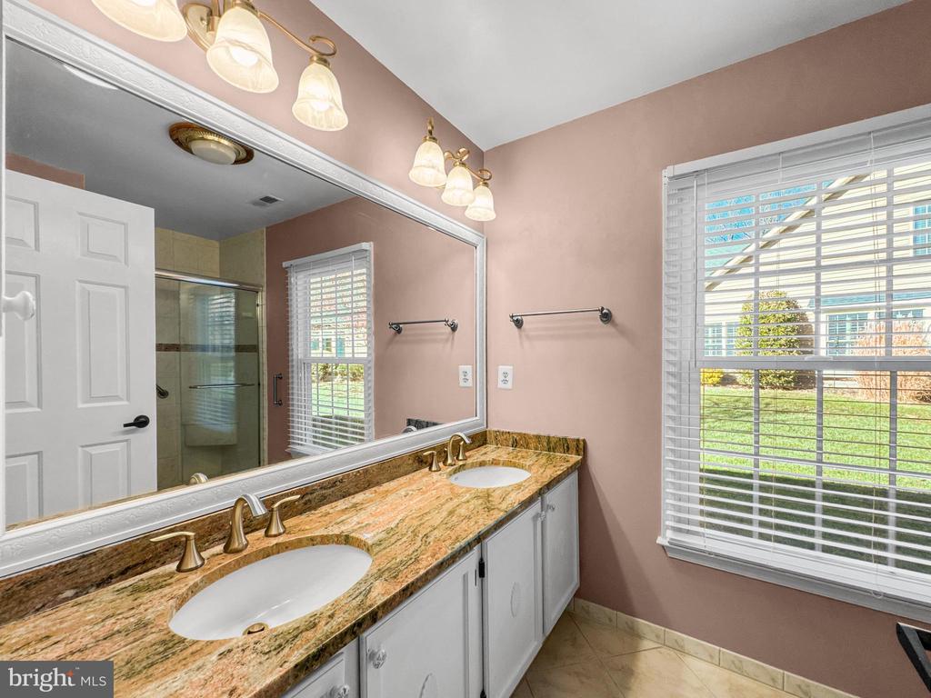 950 BERMUDA LANE