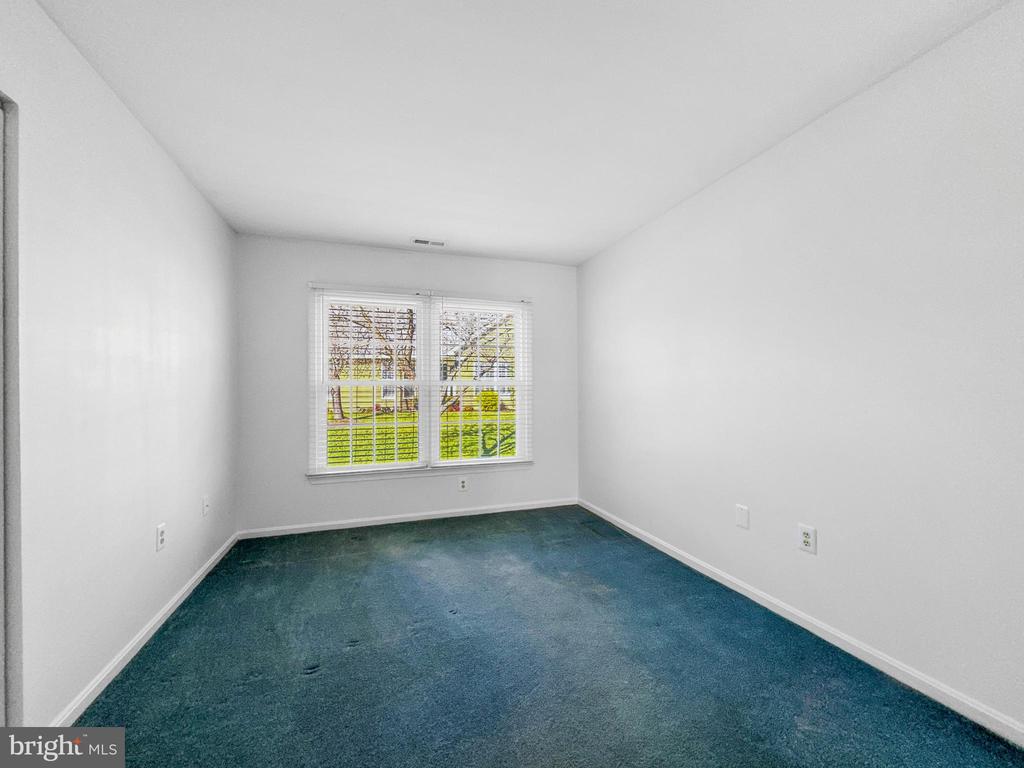 950 BERMUDA LANE