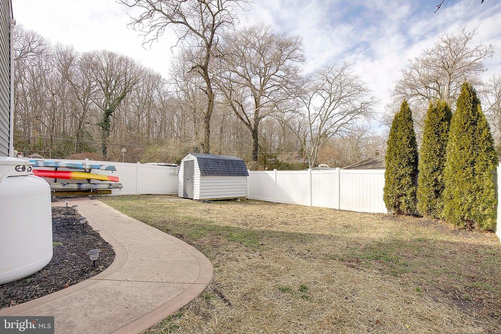 3325 CEDAR DRIVE