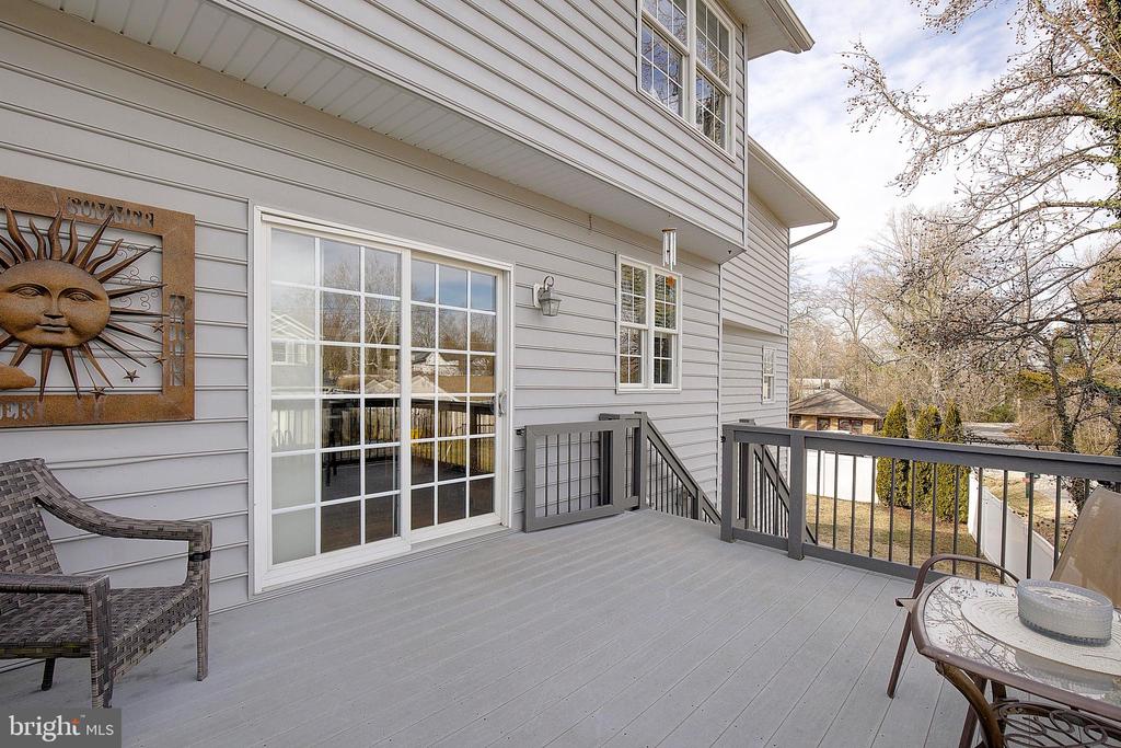 3325 CEDAR DRIVE