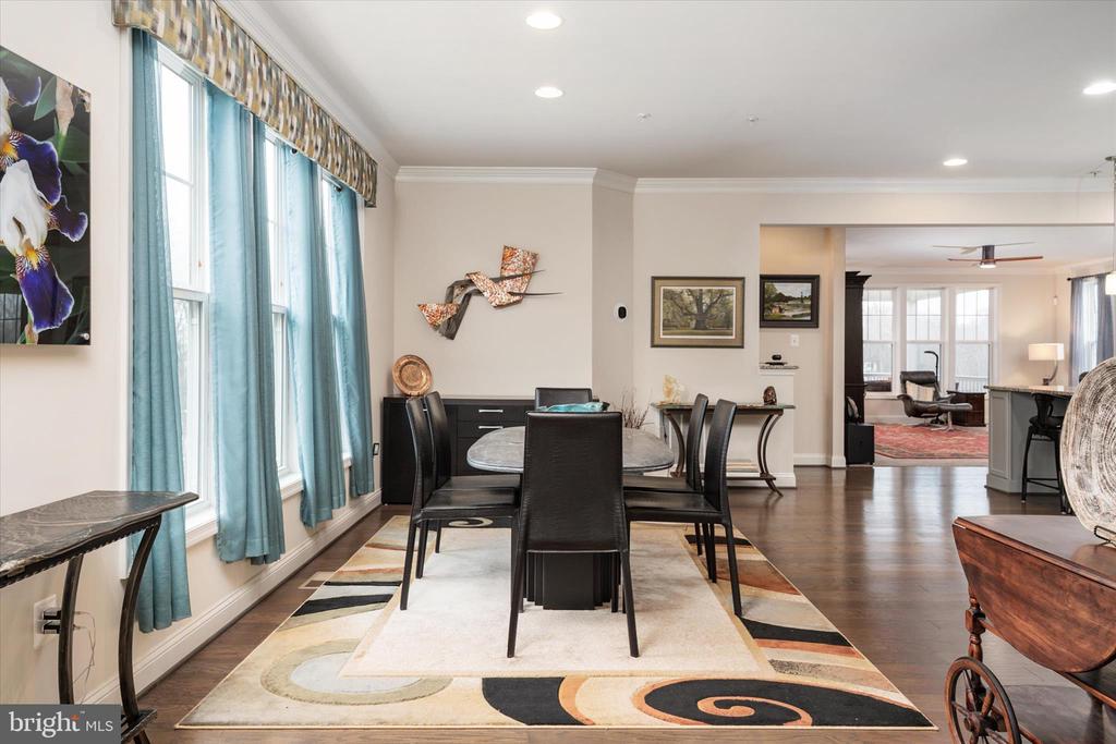 2705 DRAGON FLY WAY