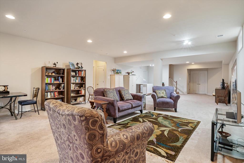 2705 DRAGON FLY WAY