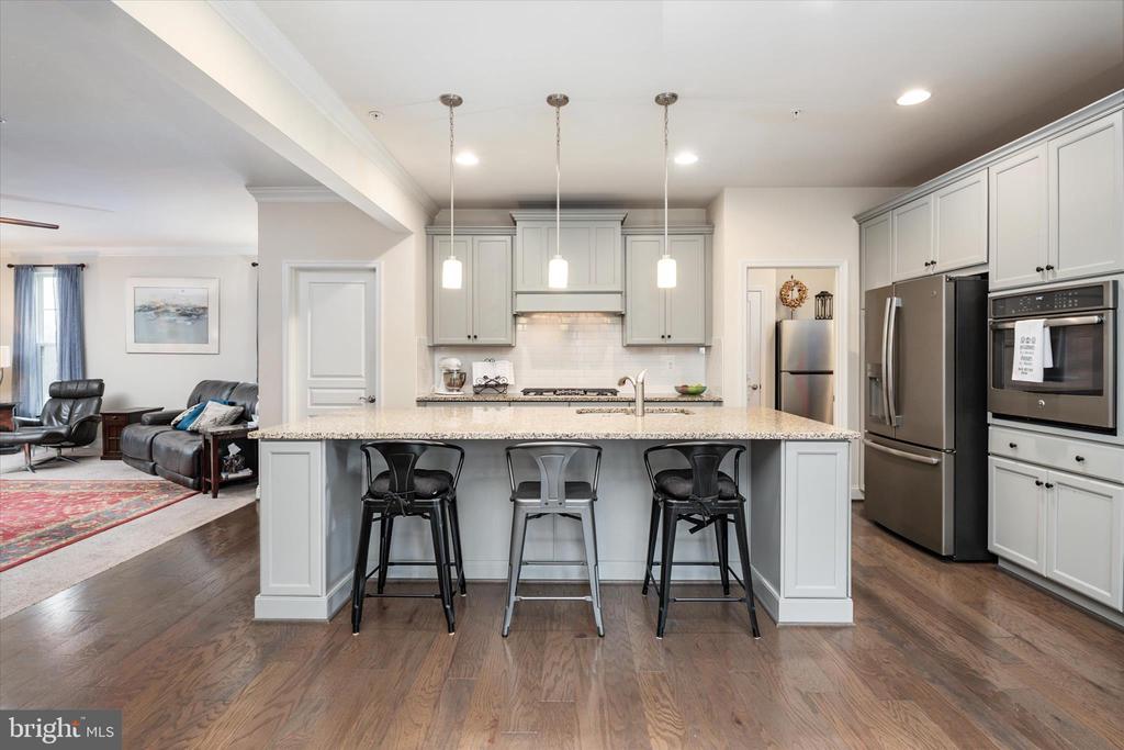2705 DRAGON FLY WAY