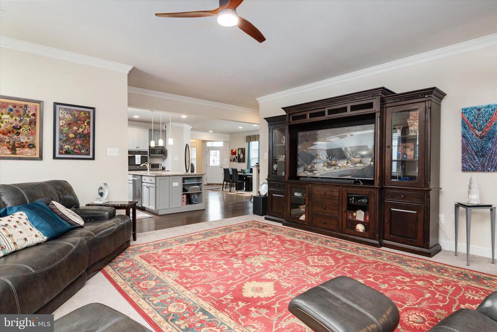 2705 DRAGON FLY WAY