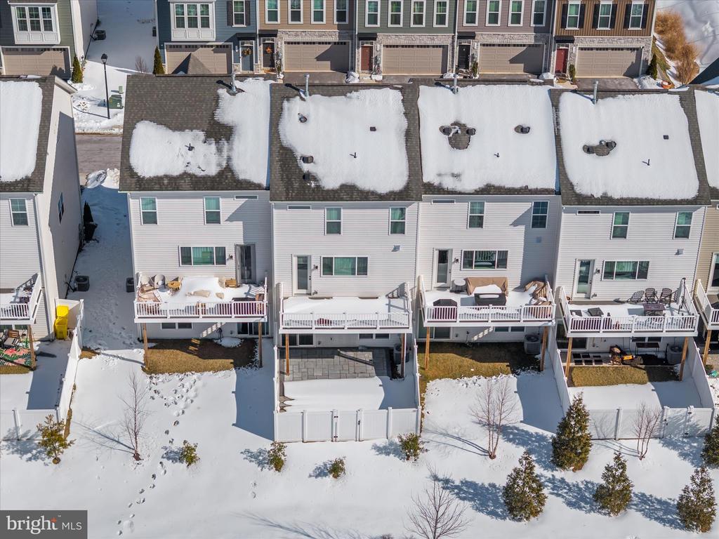 112 ARROWHEAD DRIVE