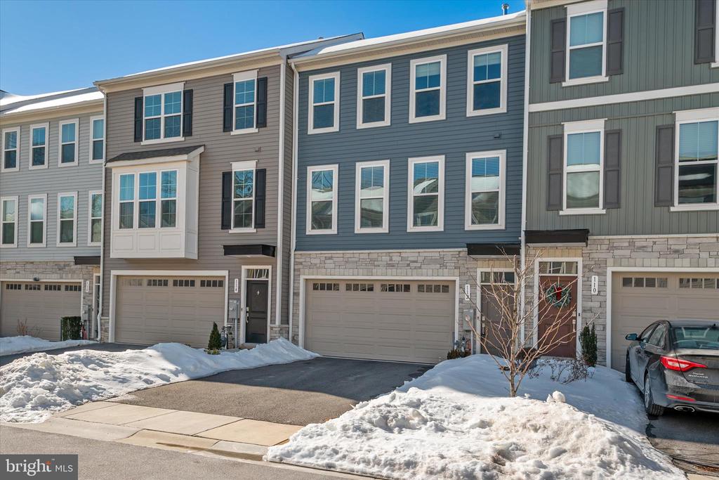 112 ARROWHEAD DRIVE