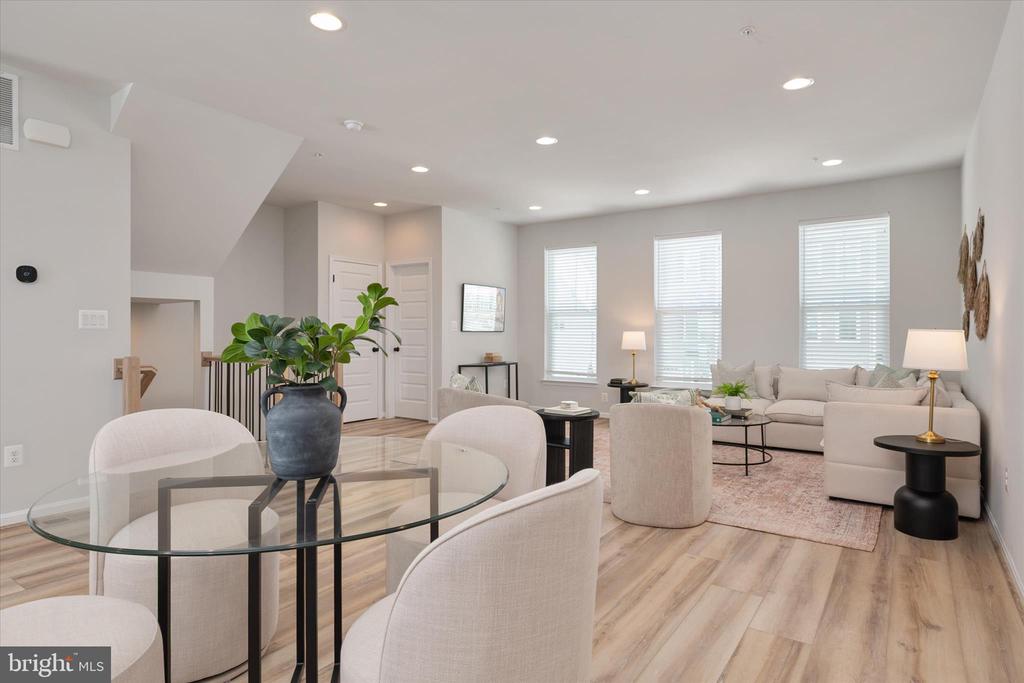112 ARROWHEAD DRIVE