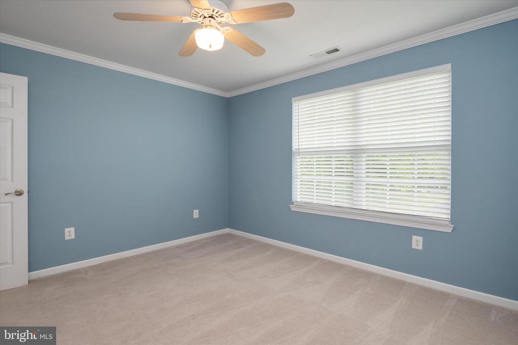 1702 BEARDS CREEK COURT