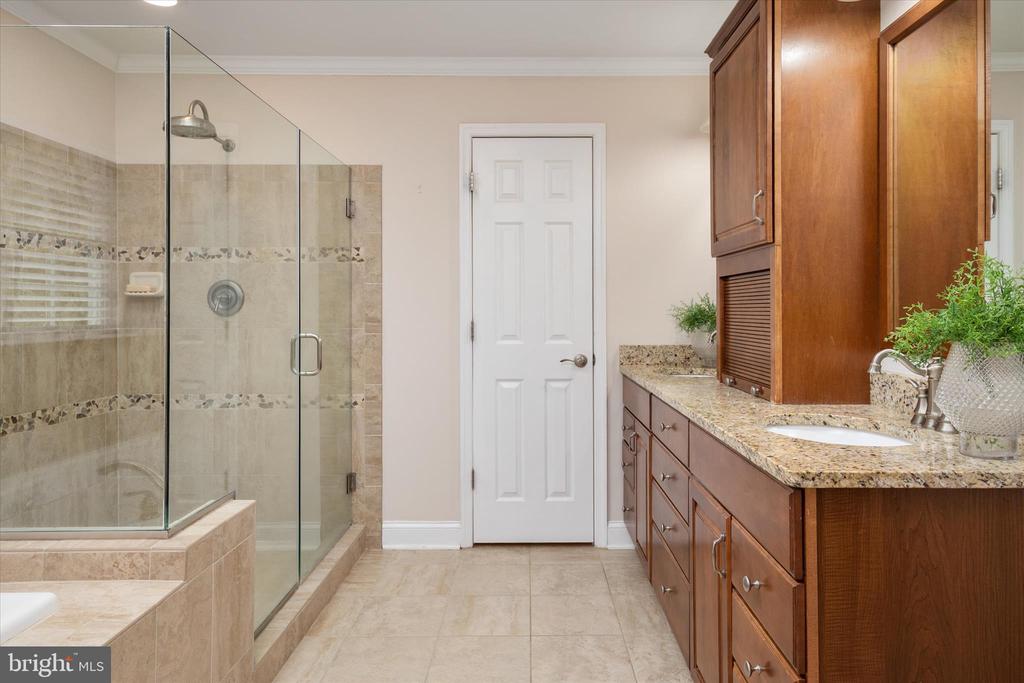 1702 BEARDS CREEK COURT