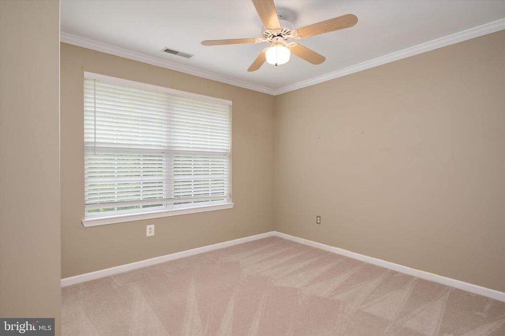 1702 BEARDS CREEK COURT