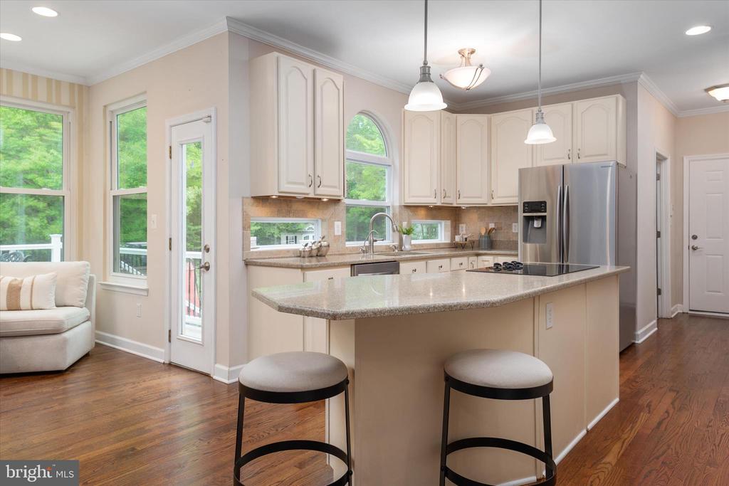 1702 BEARDS CREEK COURT