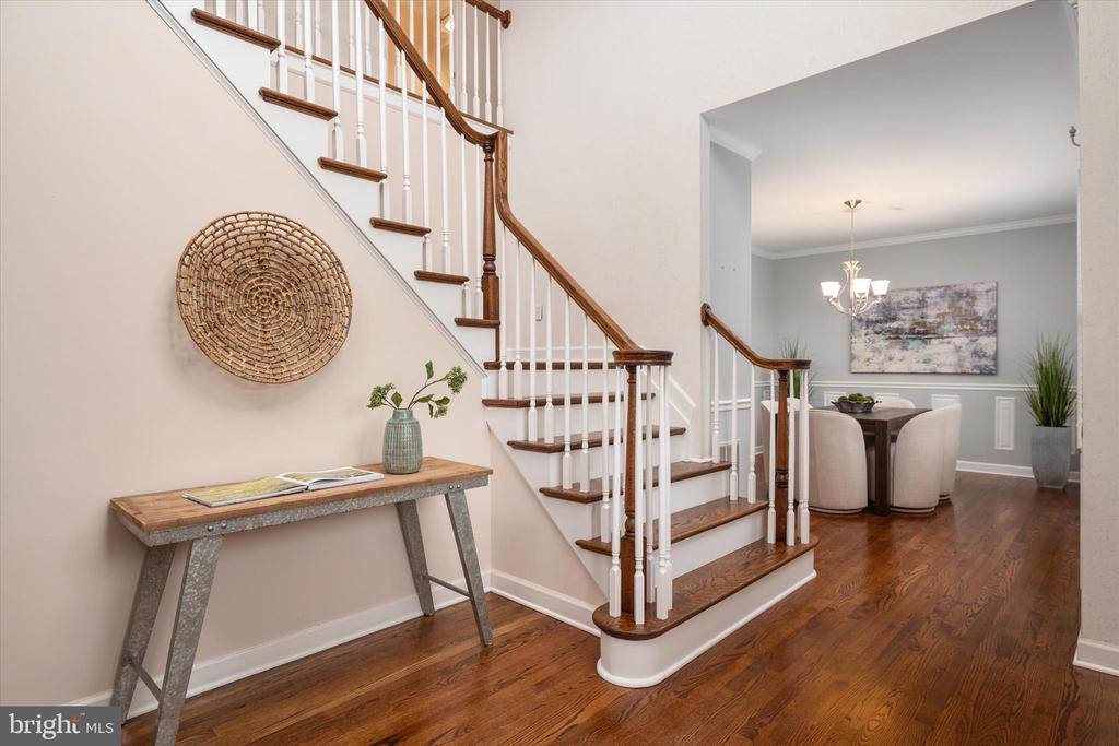 1702 BEARDS CREEK COURT