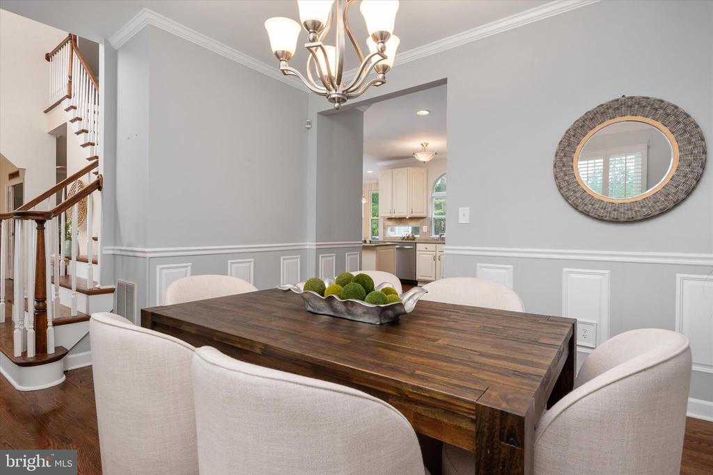 1702 BEARDS CREEK COURT