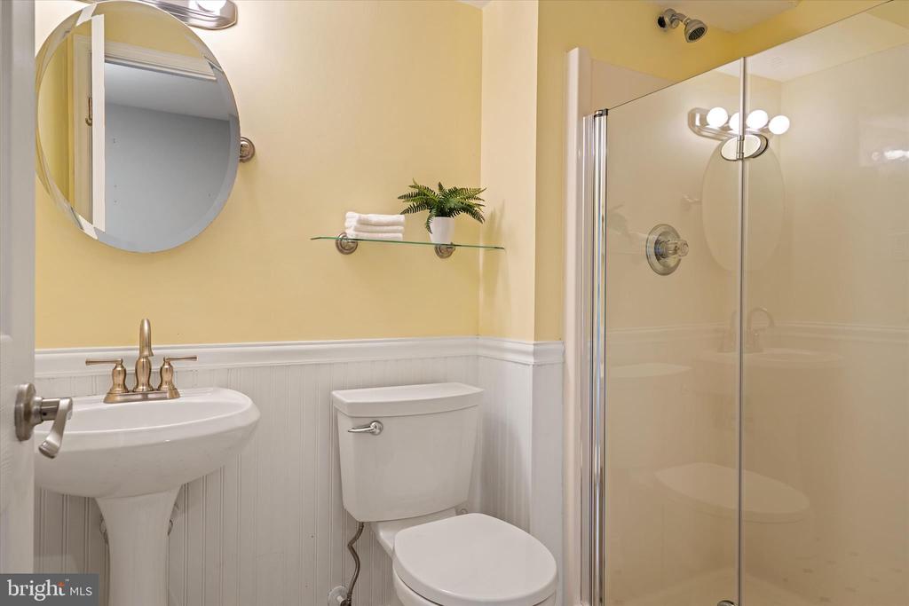 1702 BEARDS CREEK COURT