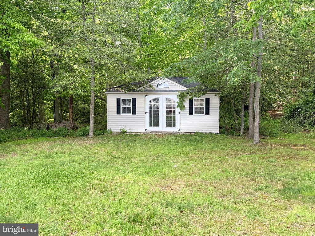 1702 BEARDS CREEK COURT