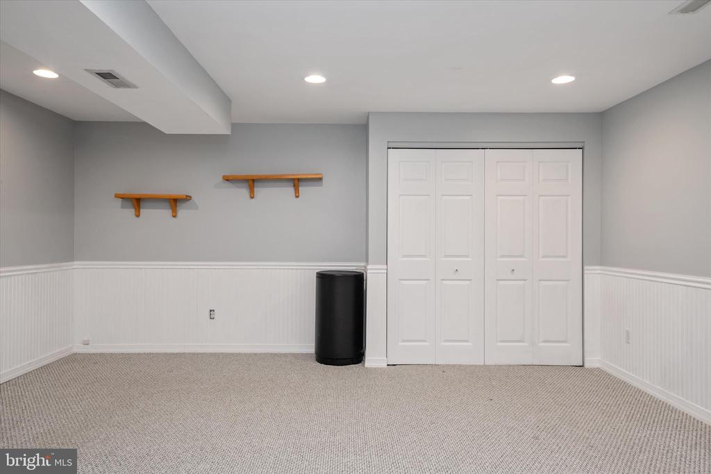1702 BEARDS CREEK COURT