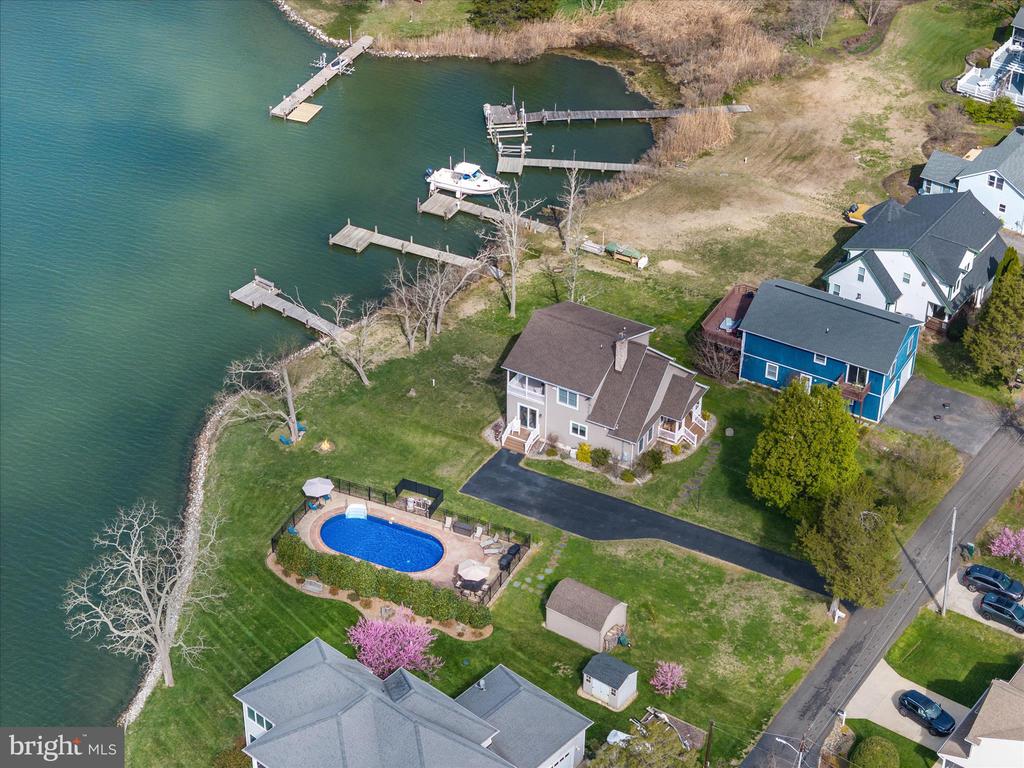 5936 SNEED DRIVE
