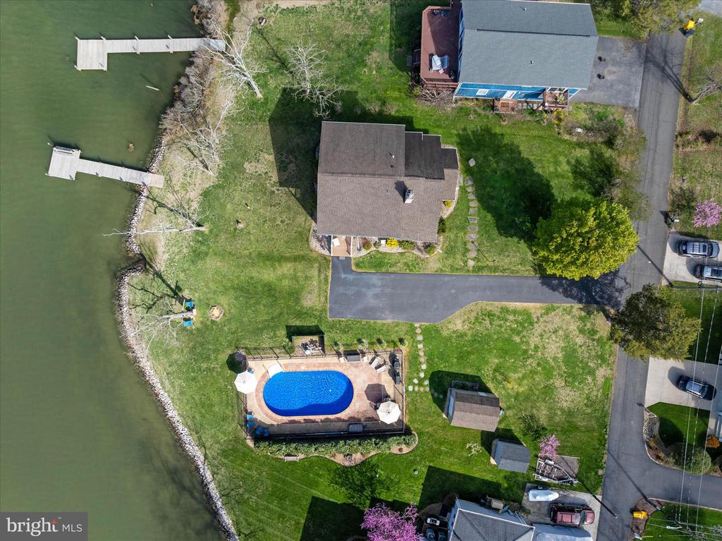 5936 SNEED DRIVE