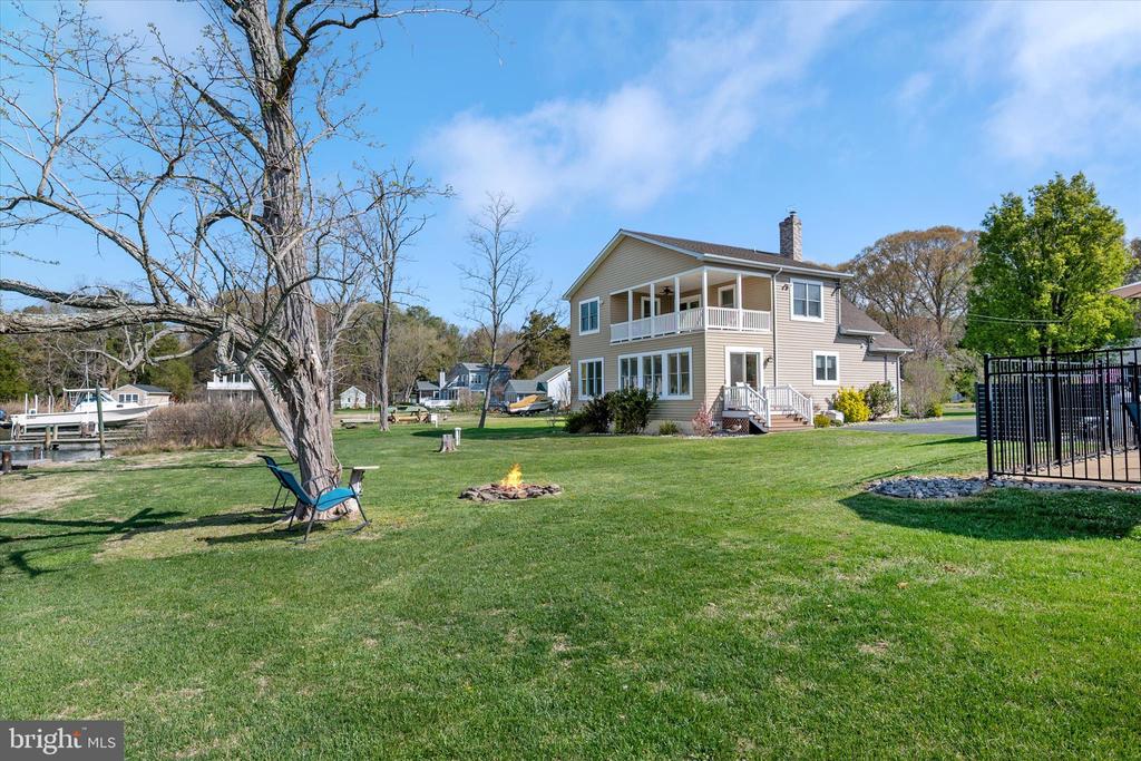 5936 SNEED DRIVE