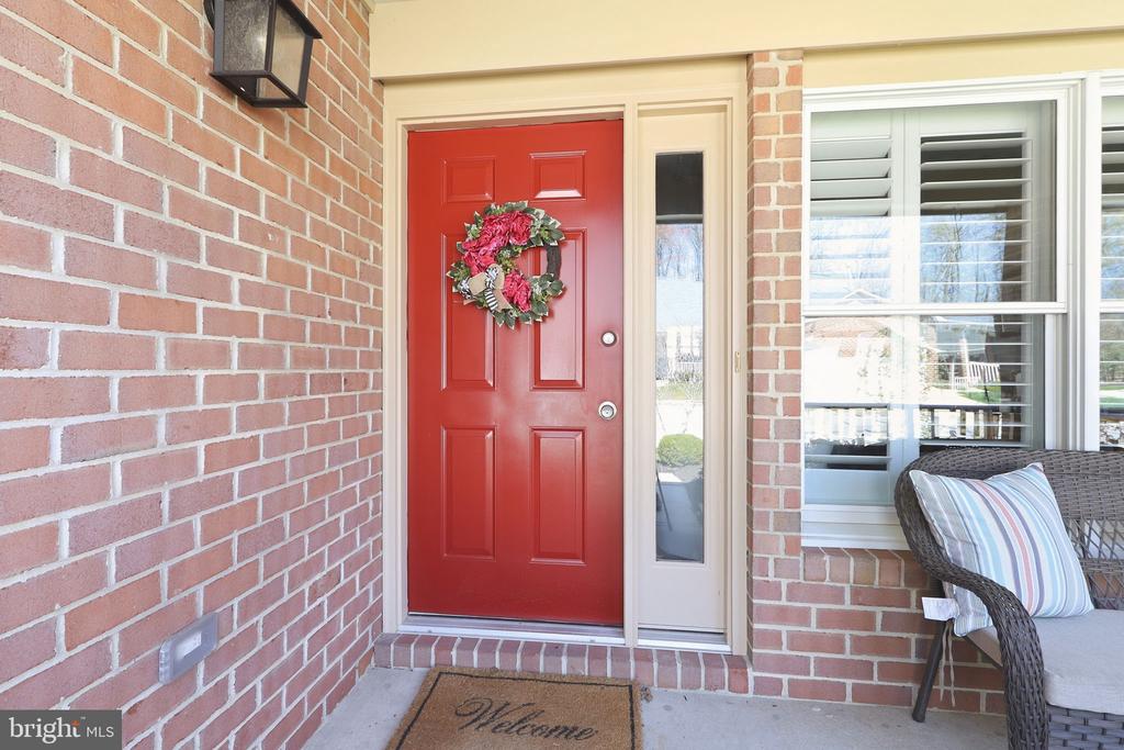 905 YARDARM LANE