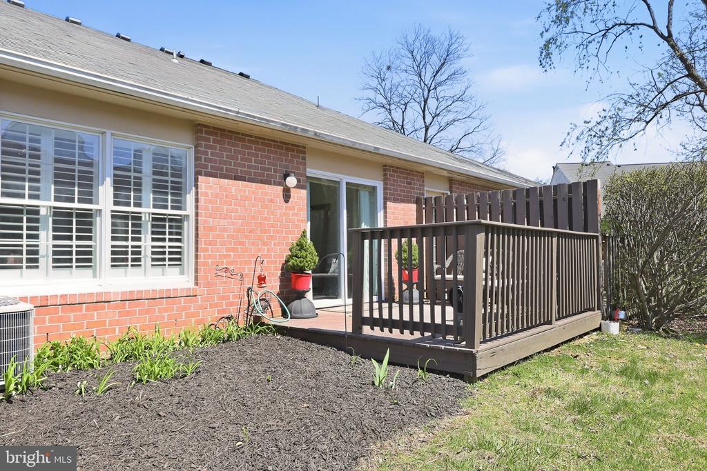 905 YARDARM LANE