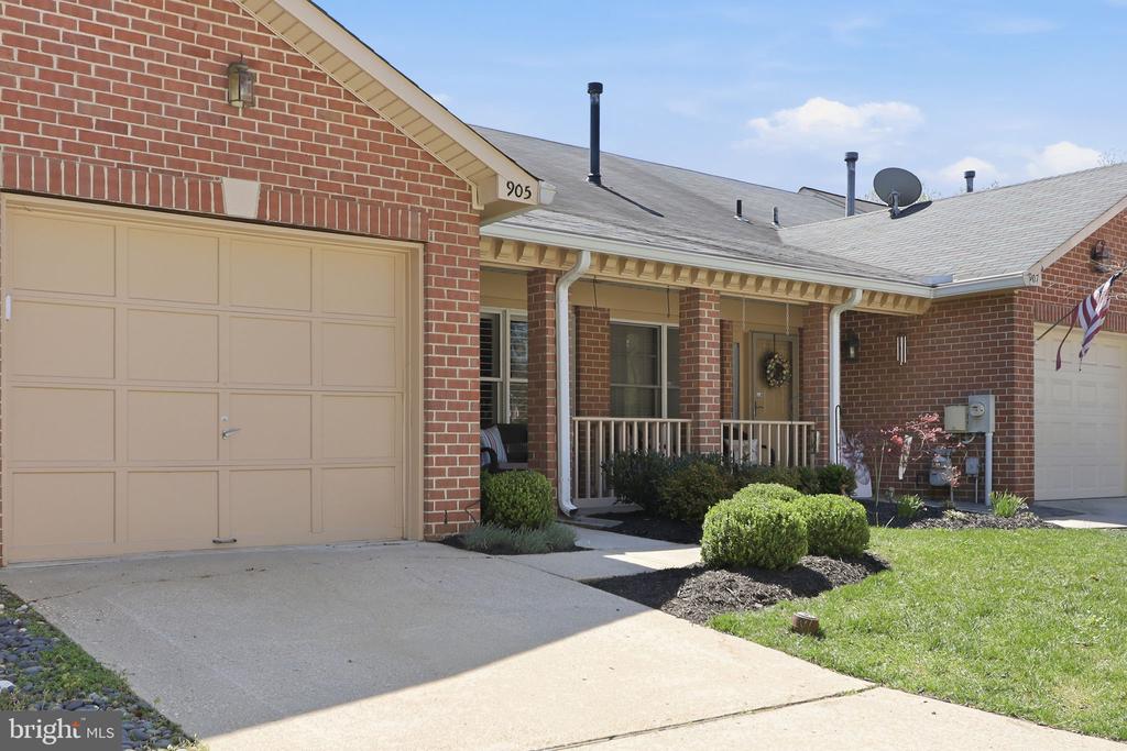 905 YARDARM LANE